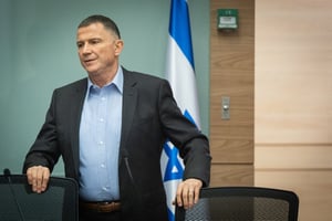 יולי אדלשטיין יוביל בוועדה שינויים משמעותיים בחוק הגיוס?