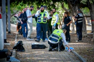 זירת הפיגוע הבוקר בחולון 