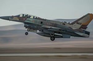 מטוס  f16 בדרכו להפציץ מחבלים בלבנון 