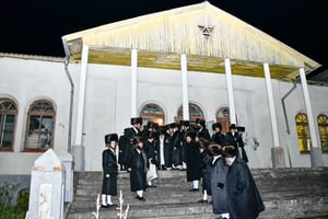 האדמו"ר מויז'ניץ במסע הקודש לאוקראיינה 