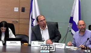 רוטמן זעם: "צא בבקשה, בריון; אני לא נחקר בחקירות שלך"