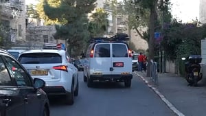 ניידת משטרה "סוואנה" בירושלים