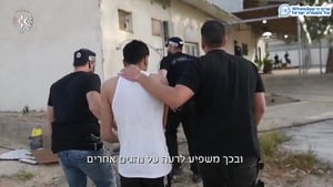תיעוד דרמטי: האופנוען שלא הוציא רישיון מעולם נעצר אחרי מרדף משטרתי | צפו