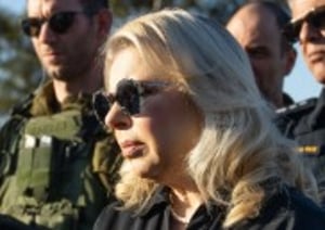 ניצחון למפגינה: תוכל "להתחקות ולעקוב" אחרי שרה נתניהו