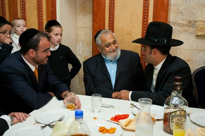 בחתונת נהגו ועוזרו, מאיר אייזנשטט, לפני כשנה וחצי