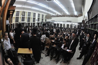 שנה לפטירת ראש-הישיבה: גדולי ישראל בעצרת מספד