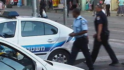 שוטרים בזירה