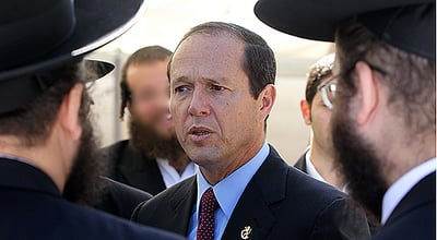 למצולמים אין שום קשר לכתבה
