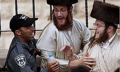 הפגנה בקרתא. ארכיון