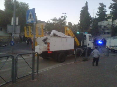 י-ם: פגזים עתיקים אותרו סמוך ל'מיר'