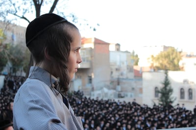 אלפים נפרדו מהגאון הרב יעקב ישעיה בלויא זצ"ל