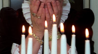 סיפור לשבת: נרות השבת הסגירו אותם לנאצים