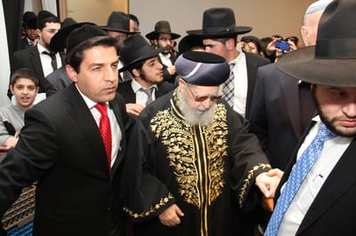 מרן הרב עובדיה יוסף סידר קידושין בחתונת בת הרב בניהו שמואלי