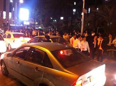 מהומות בב"ב: 10 בני אדם נעצרו בהפגנה 'נגד הגיוס'