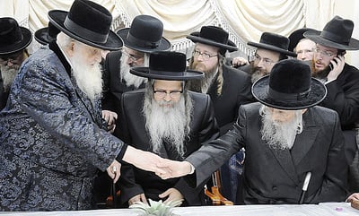 הגאב"ד והראב"ד עם האדמו"ר מסאטמר