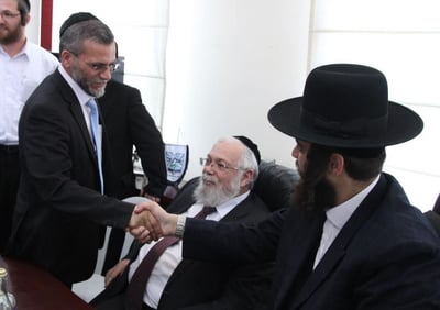 צוריאל קריספל וישראל פרוש, אתמול