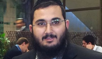 נסים אלקסלסי, העובדים טוענים לאמירות גזעניות