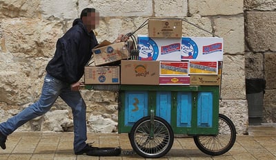 שיא במכס: 316 סמארטפונים ו-1,240 סיגריות נתפסו ביום אחד
