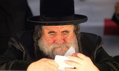 מסר לשלטון: האדמו"רים מויז'ניץ וסלונים רקדו "ומרדכי לא יכרע"