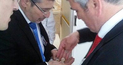 אבידן קיבל דמי פורים