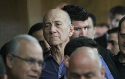 אולמרט בבית המשפט, הבוקר