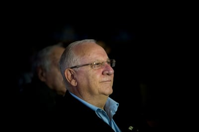 צפו: חברי ועדת הכספים נפרדו מהנשיא הנבחר רובי ריבלין