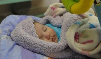רצה לחוש אח: נער בן 14 חטף תינוק מגן במודיעין עילית