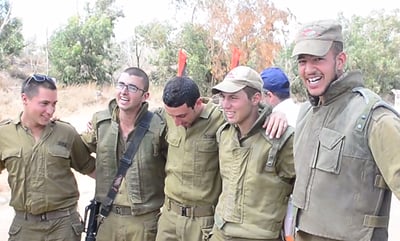 צפו: חיילים זועקים "שמע ישראל' לפני הכניסה לעזה