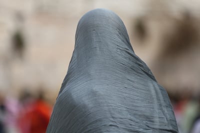 נחשף: כת ניצלה יהודיות לקרב את הגאולה