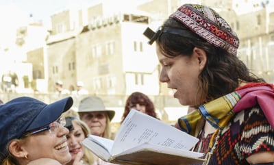 ששות לקרב: נשות הכותל יביאו ס"ת לתפלת ראש חודש שלהן