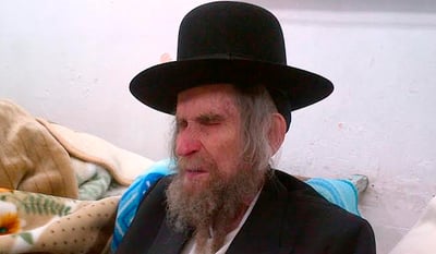 הגראי"ל פורץ בבכי עם אישור חוק הגיוס