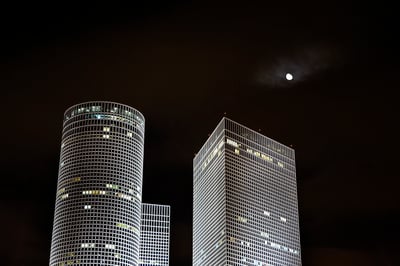 חברת נדל"ן תובעת את עזריאלי: סירבה שנשכיר לחרדים