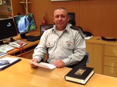 הגאון רבי שלום כהן שלח תנ"ך לרמטכ"ל אייזנקוט