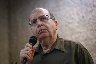 יעלון רמז על תקיפת ישראל בסוריה? "לא נאפשר העברת נשק לחיזבאללה"