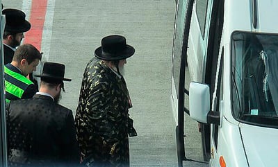 האדמו"ר מויז'ניץ, הבוקר