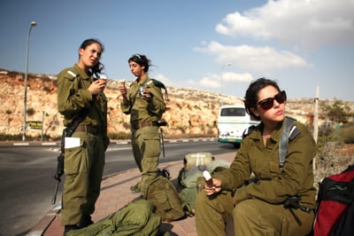 טעות בווייז שלחה שתי חיילות לטול כרם