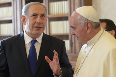 האפיפיור: "למה המעצמות לא הפציצו באוושויץ?"