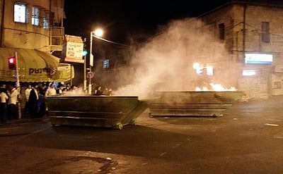 לוחמי כיבוי אש הותקפו בשכונת מאה שערים בידי קיצוניים