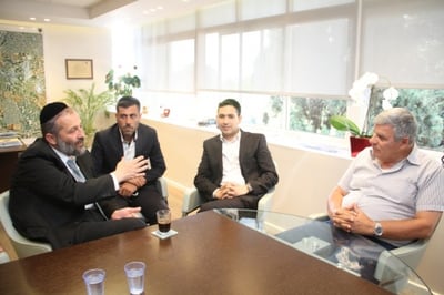 גונדלמן ונציגי ש"ס