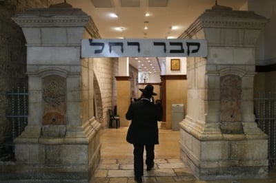 מטען מאולתר הושלך לעבר קבר רחל, אישה לקתה בחרדה