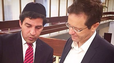 מרדכי חסידים ויצחק הרצוג