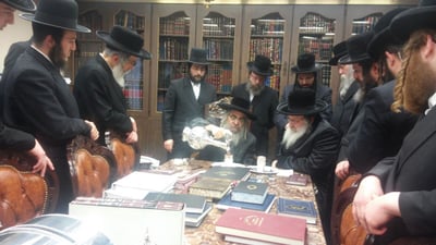 הרבי מנדבורנה אצל הרבי מסאטמר