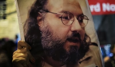 דיווח: "אובמה לא יתן לפולארד לעלות לישראל אחרי השחרור"