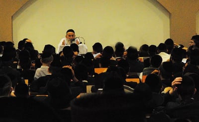 הקלטה נדירה: ההספד של הגרד"צ קרלנשטיין על אשתו פסיה ע"ה