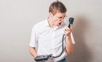 צעקה על הגרוש בטלפון ונתבעה על לשון הרע