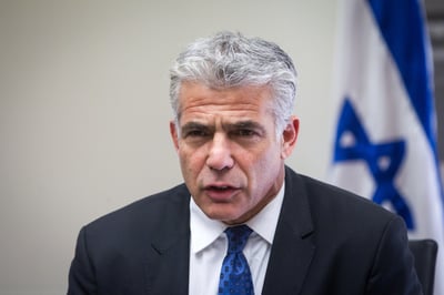 יאיר לפיד נגד 'הארץ': הסרת הדגל - אובדן הגאווה הלאומית של השמאל הקיצוני