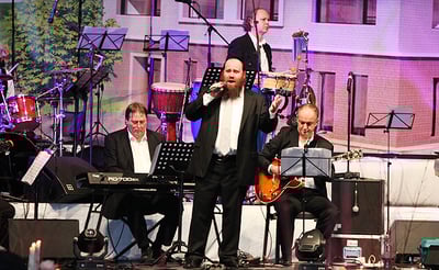 תיעוד מציריך: הרבנים הניחו אבן פינה לחיידר