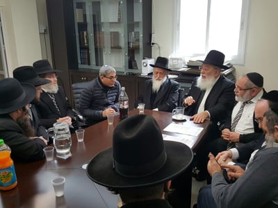הראשל"צ הגר"ש עמאר בישיבה, הבוקר