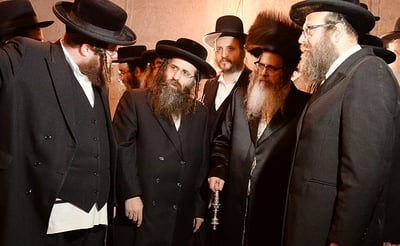 ברית, ריקודים וסעודה: צפו במסע של סאטמר