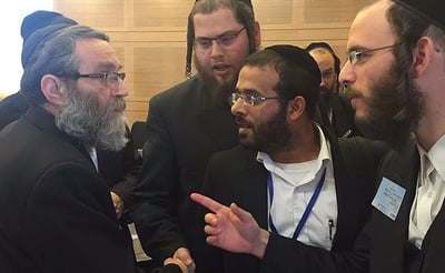 ח"כ גפני: "אני עומד בחזית, דינם של החרדים לא יהיה שונה"